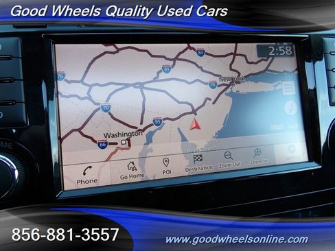 Used 2018 Nissan Rogue SV w/ Sun & Sound Touring Package image 19