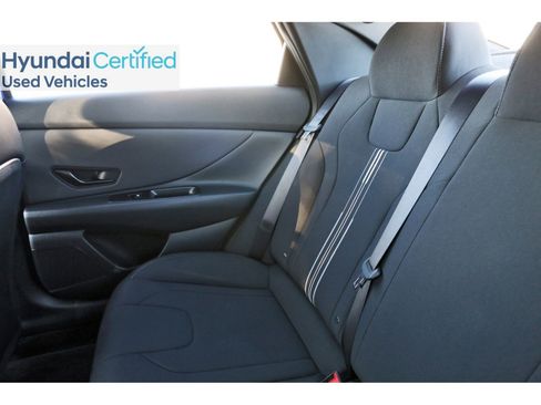 Used 2025 Hyundai Elantra Sport image 14
