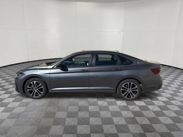Used 2025 Volkswagen Jetta Sport FWD image 11