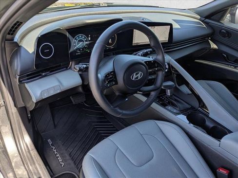 Used 2024 Hyundai Elantra Limited FWD image 10