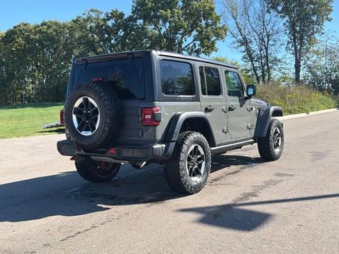 Used 2021 Jeep Wrangler Unlimited Rubicon w/ Dual Top Group AWD/4WD image 6