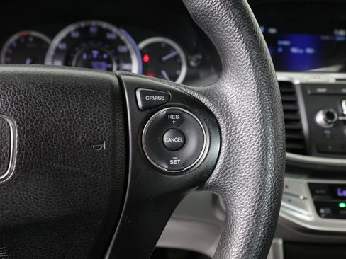 Used 2014 Honda Accord EX image 32
