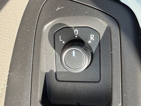 Used 2022 Volkswagen Atlas SE FWD image 15