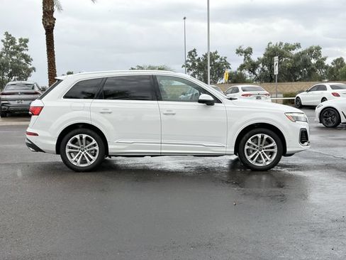 Used 2025 Audi Q7 3.0T Premium Plus AWD/4WD image 5