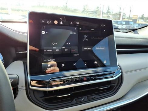 Used 2023 Jeep Compass Limited w/ Sun and Sound Group image 20