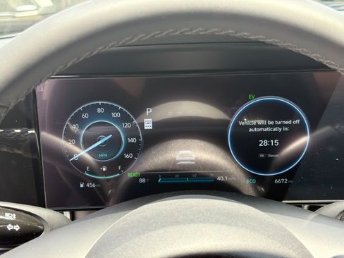 Used 2025 Hyundai Elantra Limited w/ Cargo Package FWD image 27