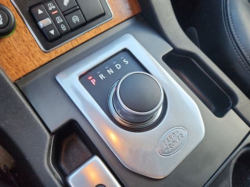 Used 2015 Land Rover LR4 image 26