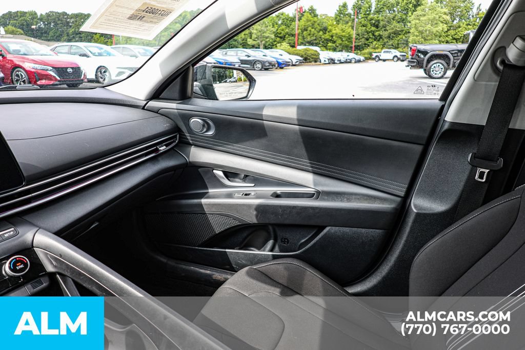 Used 2024 Hyundai Elantra SEL FWD image 41