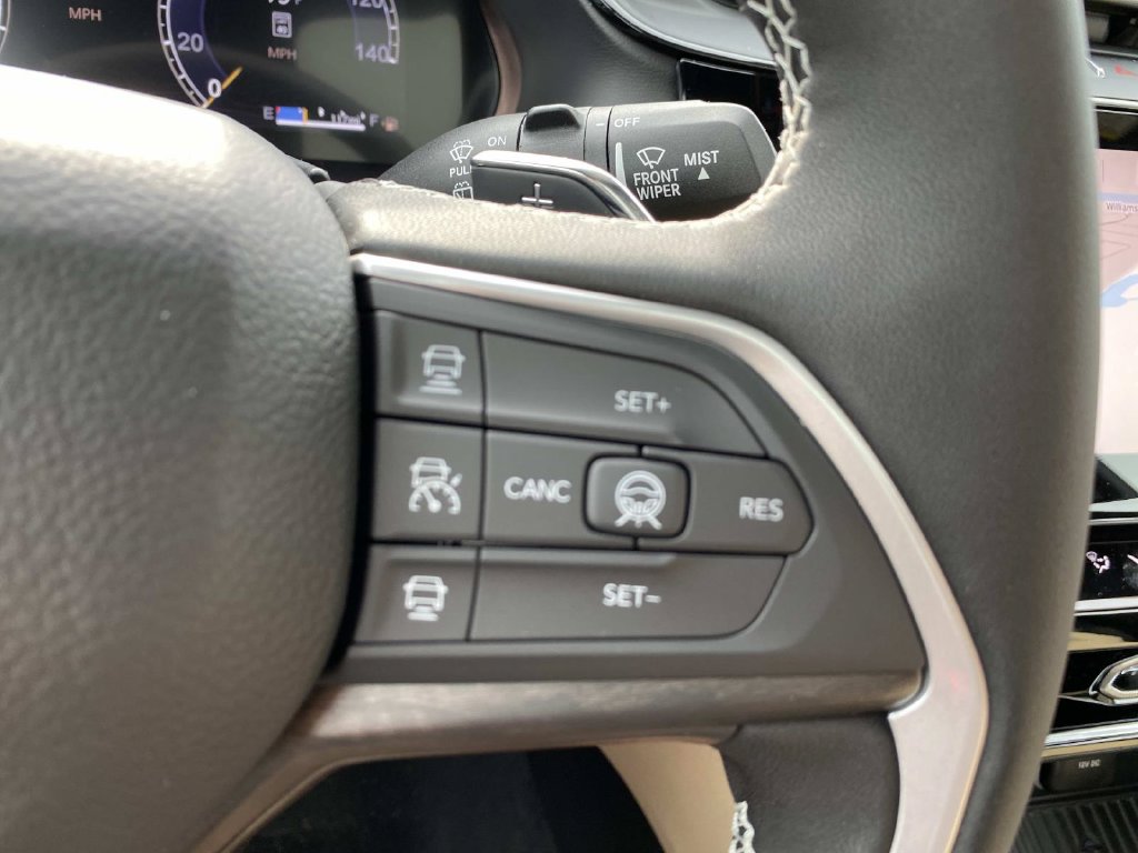 New 2027 Jeep Grand Cherokee Limited AWD/4WD image 16