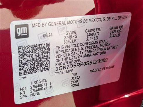 Used 2025 Chevrolet Equinox EV RS w/ Convenience Package II image 25