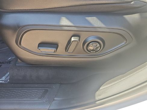 Certified 2024 Jeep Grand Cherokee Trailhawk w/ Advanced Protech Group II AWD/4WD image 18