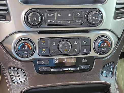 Used 2020 Chevrolet Tahoe Premier RWD image 17