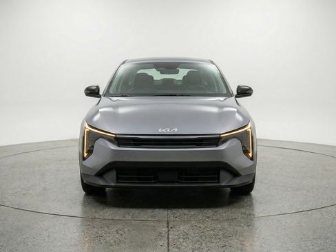Used 2025 Kia K4 FWD image 2