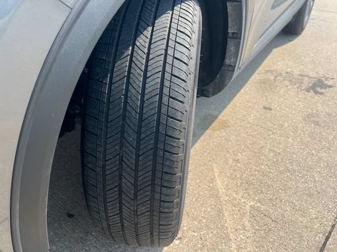 Certified 2025 Ford Escape ST-Line FWD image 11