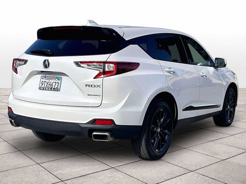 Used 2025 Acura RDX SH-AWD image 15