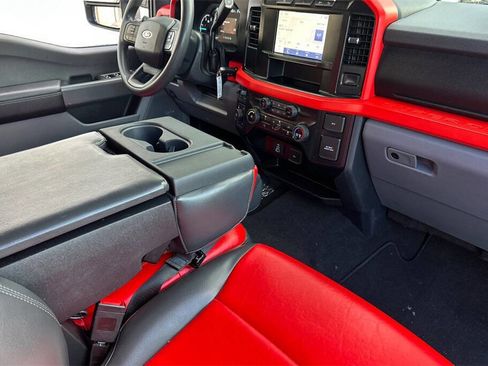 Used 2023 Ford F250 XLT w/ FX4 Off-Road Package image 15