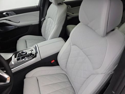 Used 2027 BMW X7 xDrive40i w/ Executive Package AWD/4WD image 11