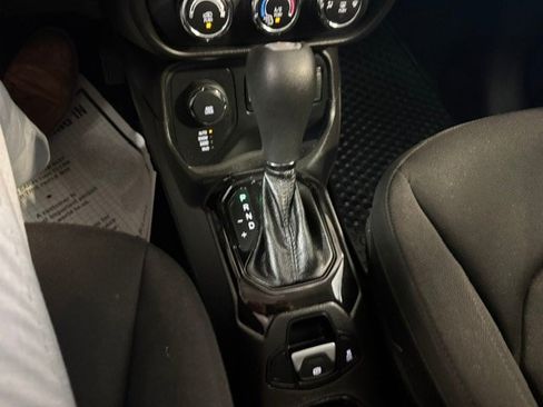 Certified 2017 Jeep Renegade Altitude AWD/4WD image 43