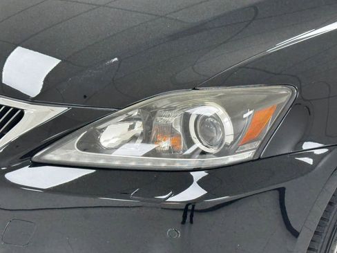 Used 2012 Lexus IS 350C image 40