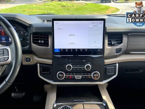 Used 2024 Ford Expedition Limited image 6