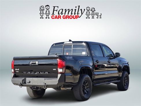 Used 2023 Toyota Tacoma SR image 4