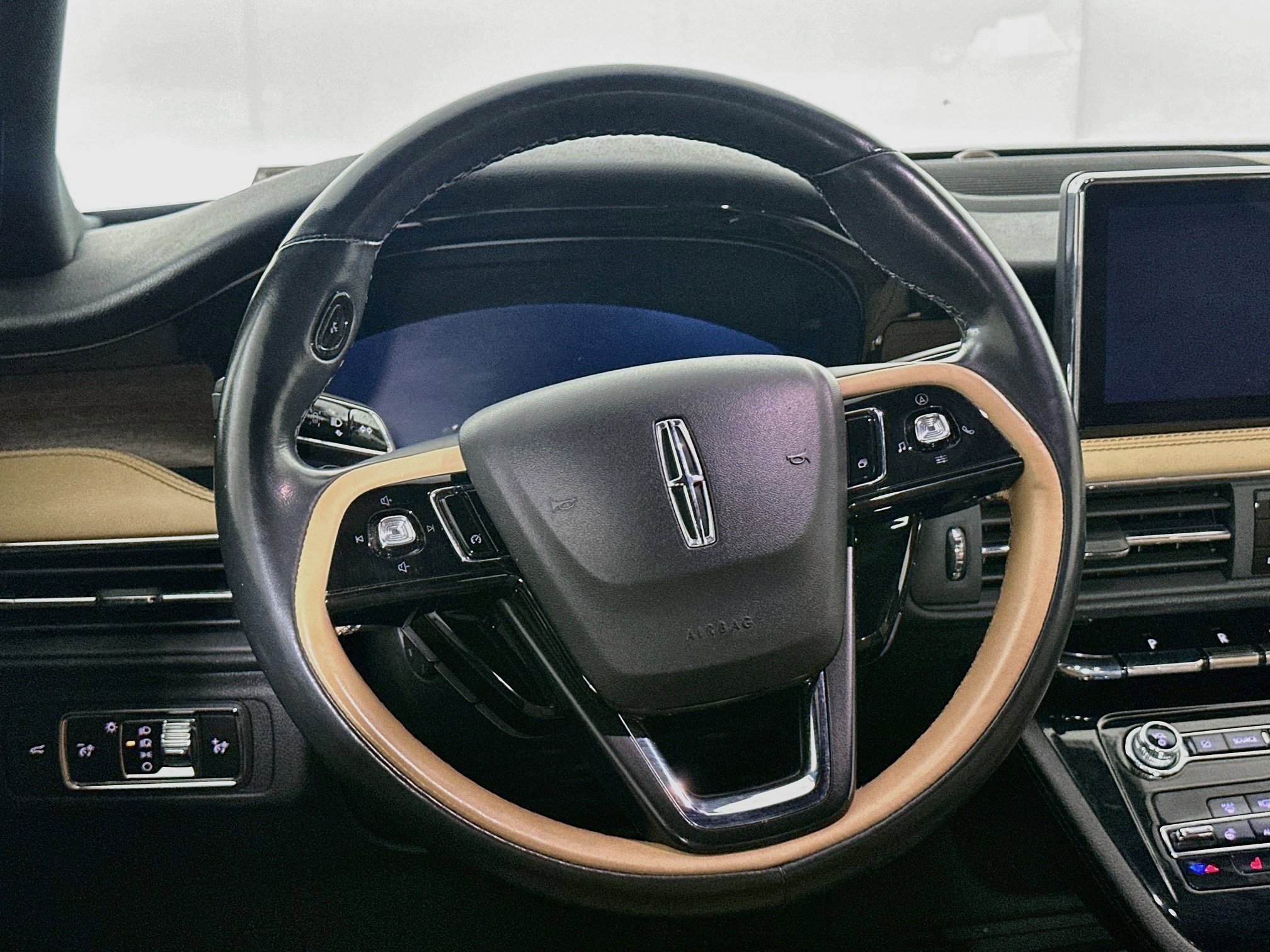 Used 2022 Lincoln Corsair Reserve w/ Elements Package AWD/4WD image 18