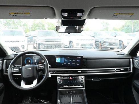 Used 2026 Hyundai Santa Fe SEL FWD image 24