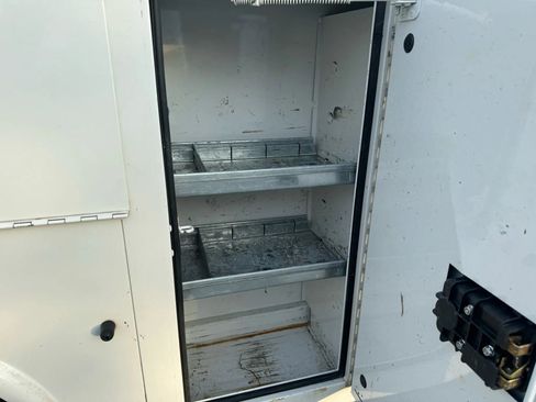 Used 2012 Ford E-350 and Econoline 350 Super Duty w/ Class I Trailer Tow Pkg image 20