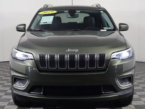 Used 2019 Jeep Cherokee Limited image 2