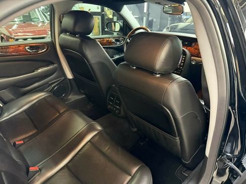 Used 2005 Jaguar XJ8 RWD image 32
