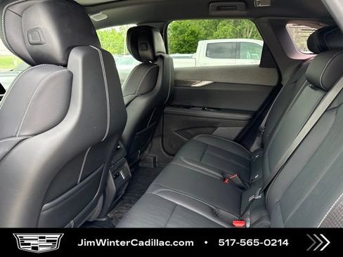 Certified 2025 Cadillac Optiq Luxury 2 w/ LPO, Floor Liner Package AWD/4WD image 10