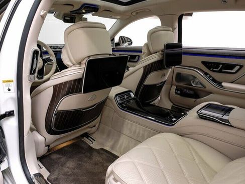 Used 2023 Mercedes-Benz Maybach S 680 4MATIC image 28