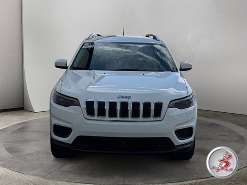 Used 2020 Jeep Cherokee Latitude w/ Cold Weather Group AWD/4WD image 2
