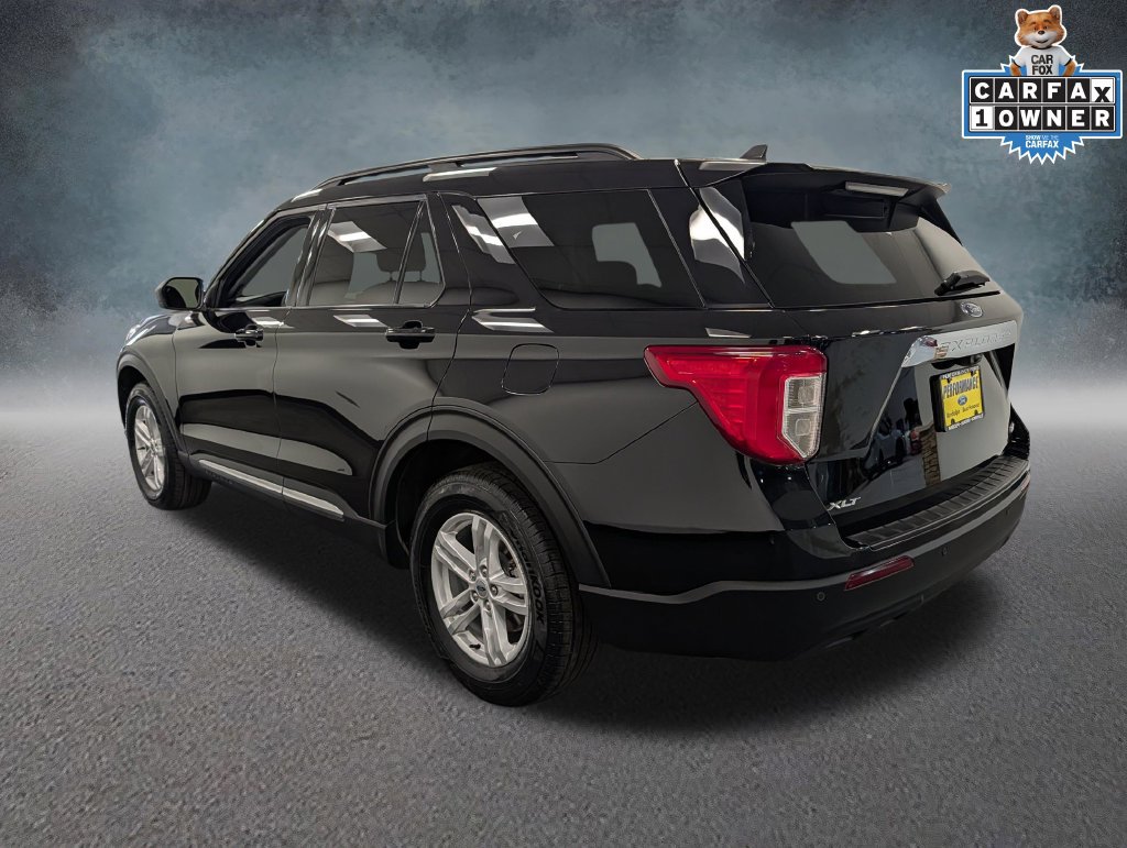 Used 2023 Ford Explorer XLT AWD/4WD image 6