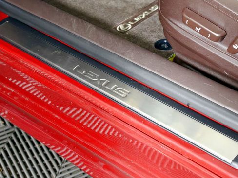 Used 2018 Lexus ES 300h w/ Luxury Package image 25