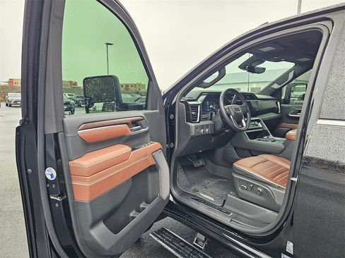 Used 2025 GMC Sierra 2500 Denali Ultimate image 18