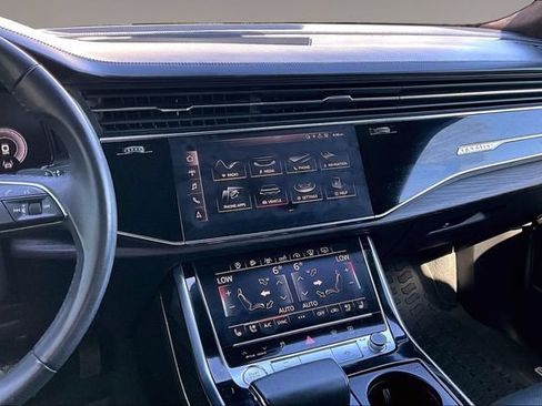 Used 2019 Audi Q8 Prestige AWD/4WD image 9