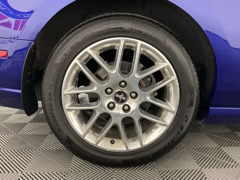Used 2013 Ford Mustang Premium RWD image 10