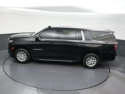 Used 2023 Chevrolet Suburban LS RWD image 17