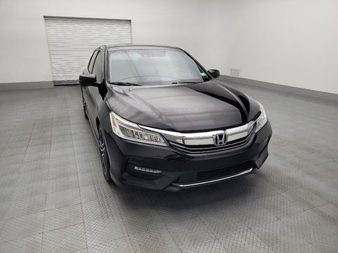Used 2016 Honda Accord Touring image 14