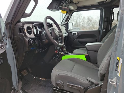 Used 2025 Jeep Wrangler Unlimited Sport S 4xe AWD/4WD image 7