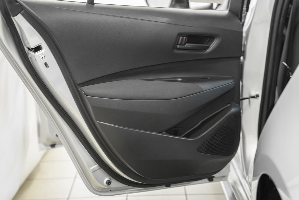 Used 2025 Toyota Corolla LE w/ LE Premium Package FWD image 32