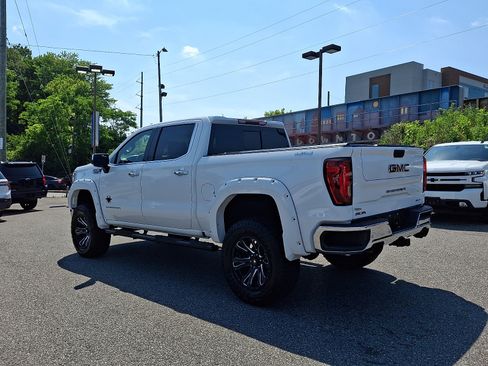 Used 2021 GMC Sierra 1500 SLT w/ SLT Premium Plus Package AWD/4WD image 4