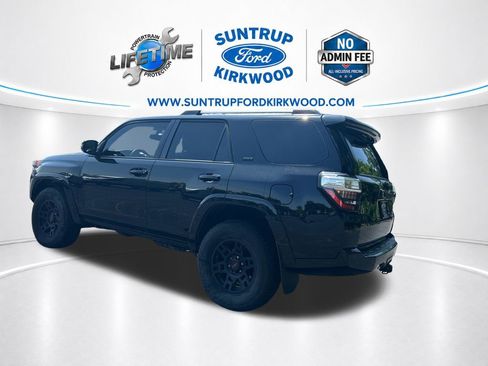 Used 2019 Toyota 4Runner SR5 Premium AWD/4WD image 3