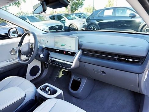 Certified 2024 Hyundai Ioniq 5 Limited RWD image 9