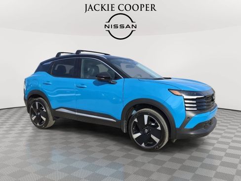 New 2026 Nissan Kicks SR w/ Cold Weather Package AWD/4WD image 7