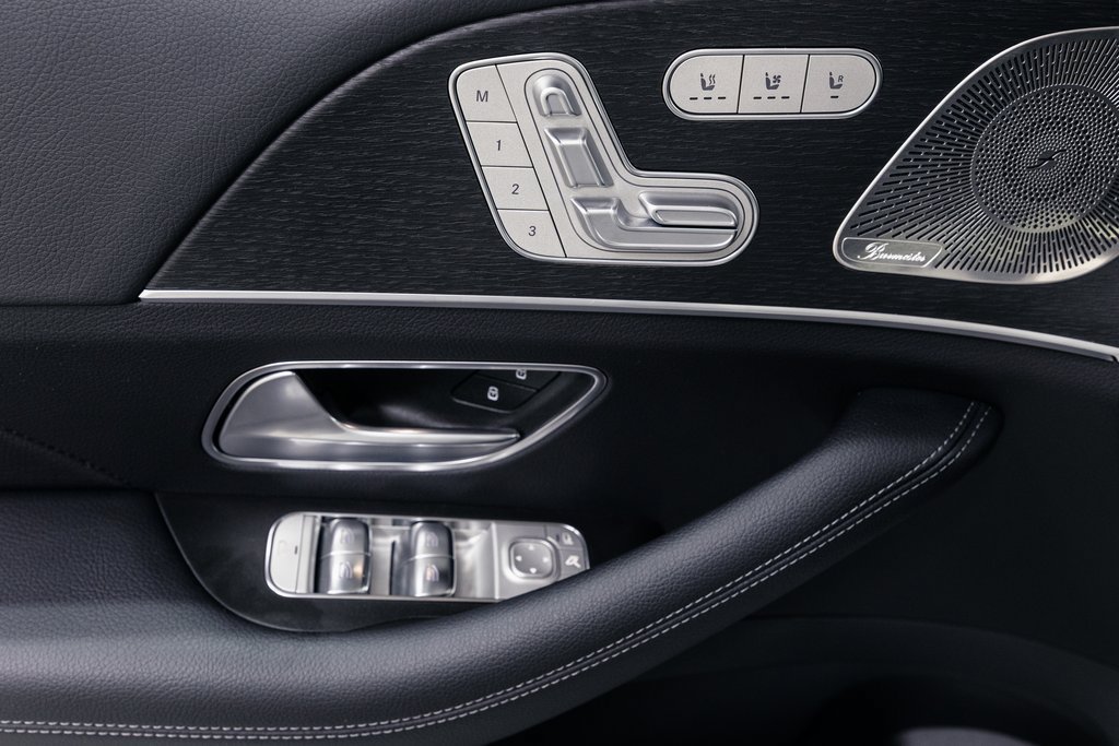 Certified 2026 Mercedes-Benz GLS 450 4MATIC image 6