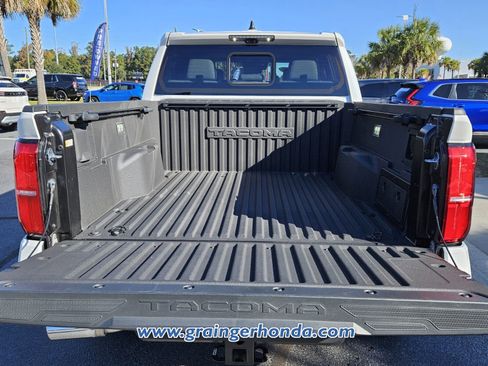 Used 2024 Toyota Tacoma Limited w/ Limited Package (LT) image 13
