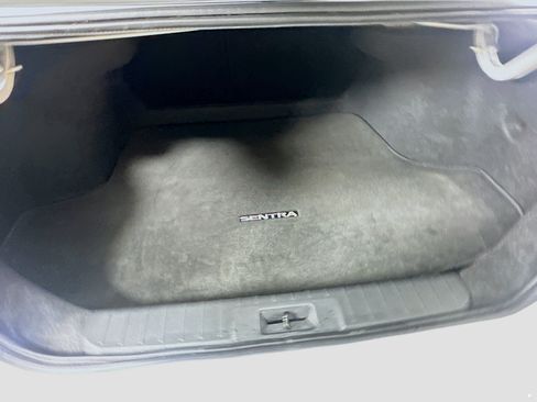Used 2024 Nissan Sentra SR FWD image 27