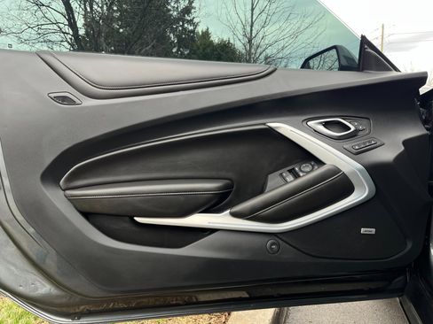 Used 2018 Chevrolet Camaro SS image 54